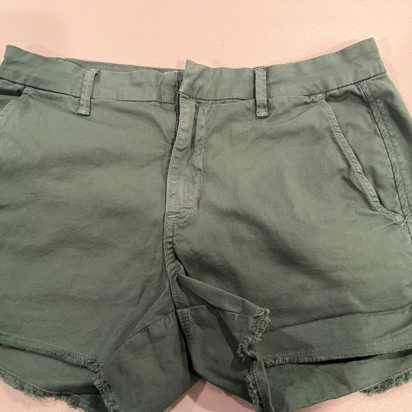Sundry size 28 green shorts - gently used - Picture 1 of 3